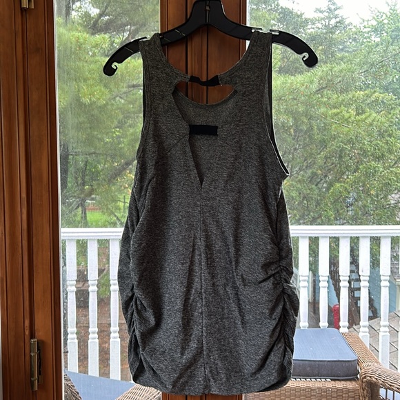Maternity athleisure tank - Picture 3 of 5